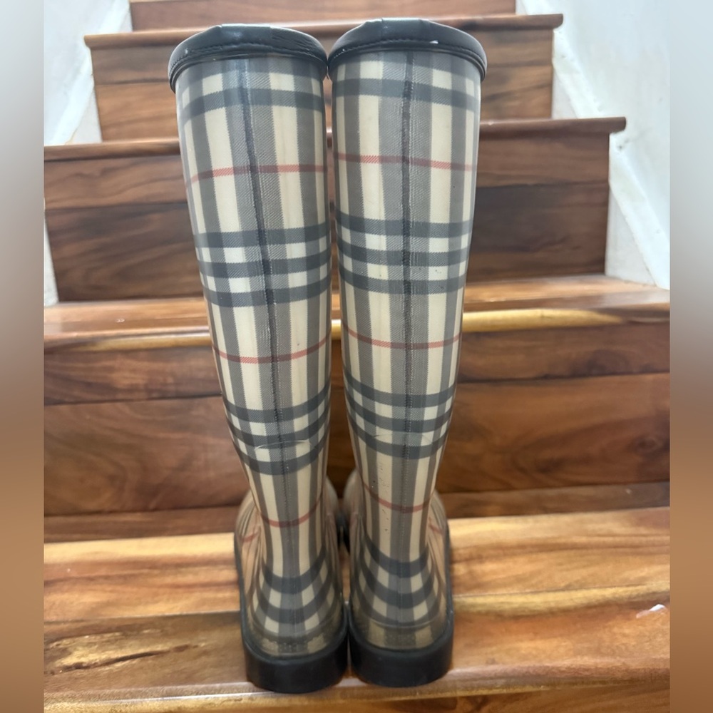 Burberry Rain/snow boots - Picture 8 of 16